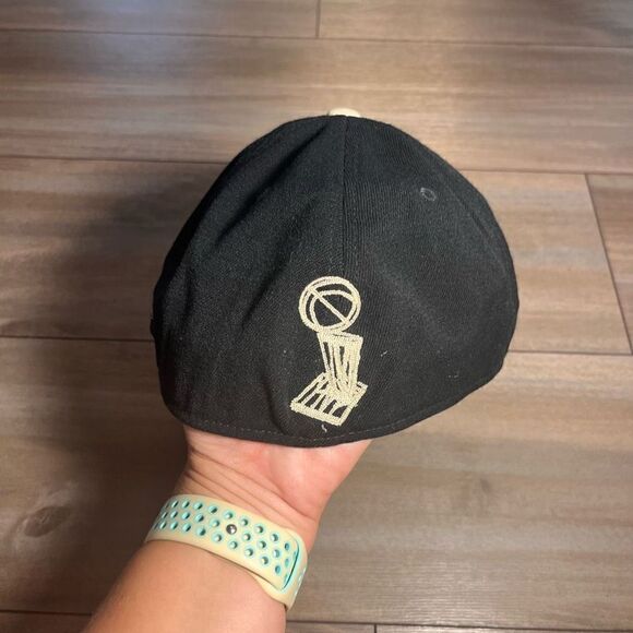 LA Los Angeles Lakers 2010 Back to Back NBA Champions Hat - Picture 3 of 6